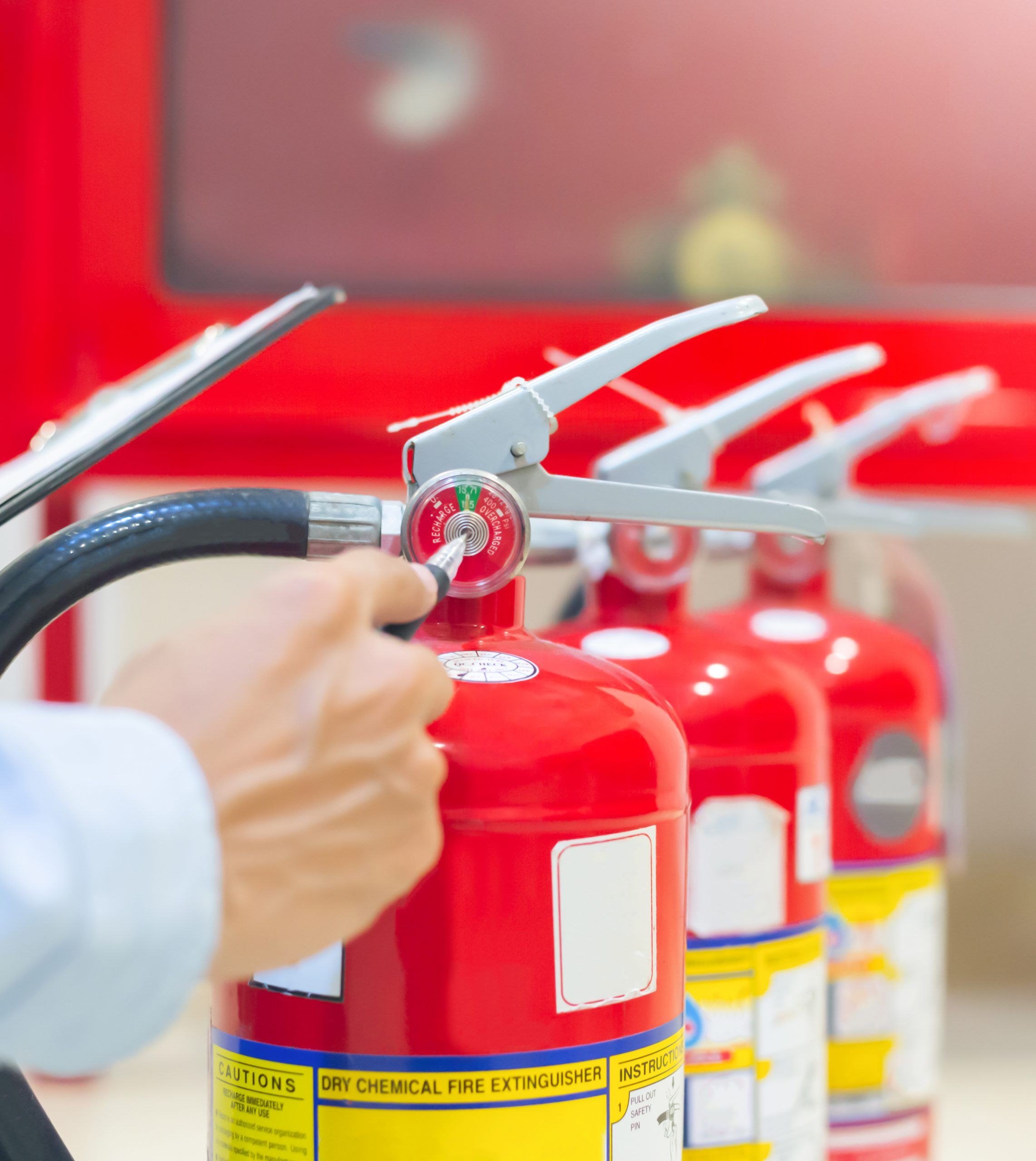 brandschutzbeauftragter_ACTS_DATA-STOCK_shutterstock_1890378685-1-scaled.jpg