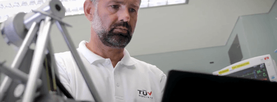 tuv-austria-medizintechnik-krankenhaustechnik-sicherheitsfachkraft-sfk-541x200-1.png